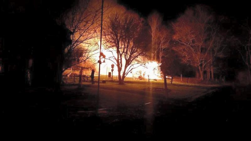 2016-01-11 GLENVILLE RD Shed Fire (Courtesy of York County Station 59)